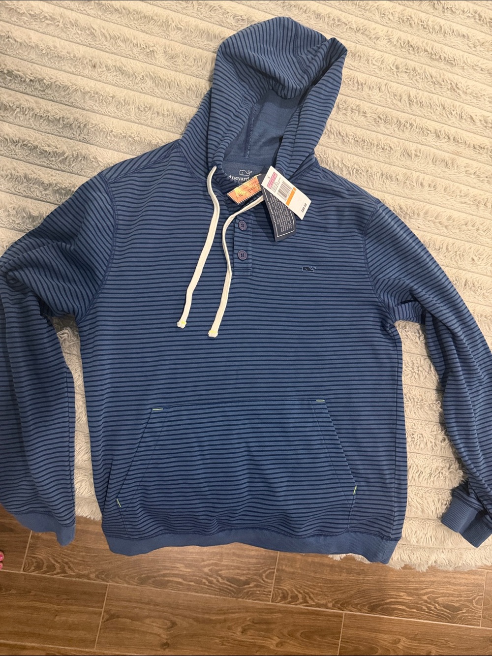 Vineyard Vines Men's Navy and Light Blue Striped Hooded Pullover